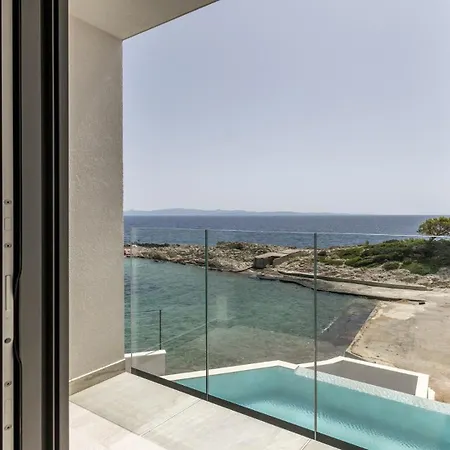 Mare Peljesac - Luxury Seafront Retreat With Infinity Pool Pijavicino