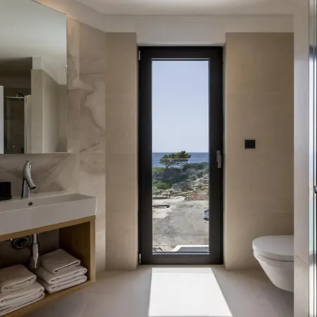 Mare Peljesac - Luxury Seafront Retreat With Infinity Pool * Pijavicino