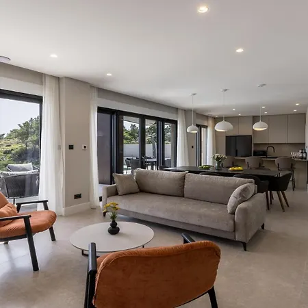 Mare Peljesac - Luxury Seafront Retreat With Infinity Pool