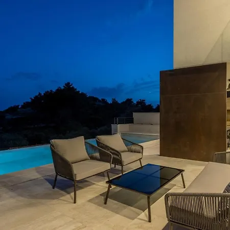 Mare Peljesac - Luxury Seafront Retreat With Infinity Pool Villa *