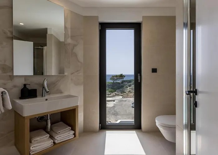 Mare Peljesac - Luxury Seafront Retreat With Infinity Pool * Pijavicino