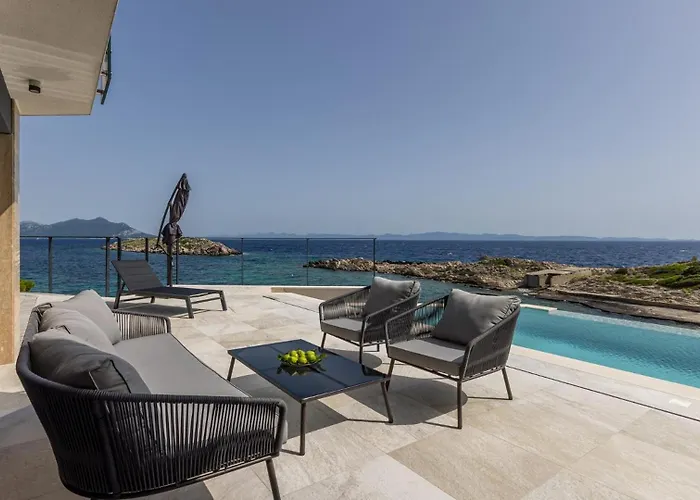 Villa Mare Peljesac - Luxury Seafront Retreat With Infinity Pool Pijavicino