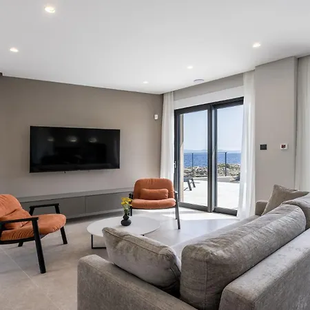 Mare Peljesac - Luxury Seafront Retreat With Infinity Pool *