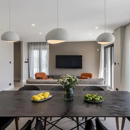 Mare Peljesac - Luxury Seafront Retreat With Infinity Pool *