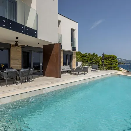 Mare Peljesac - Luxury Seafront Retreat With Infinity Pool *